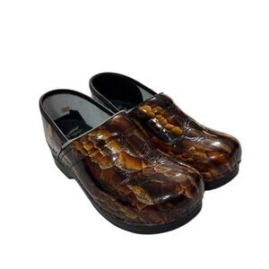 Dansko Womens 40 9.5 10 Clogs Brown Animal Print Snake Leather Platform Comfort